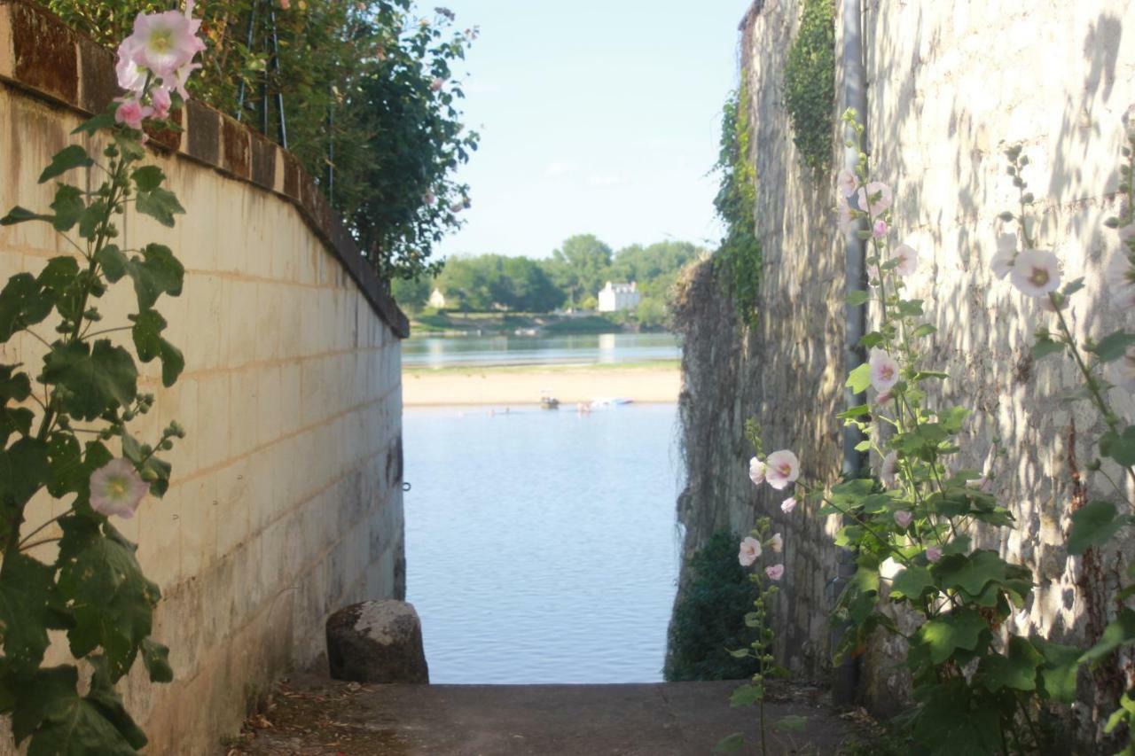 La Maison Rouge Chinon Exterior photo